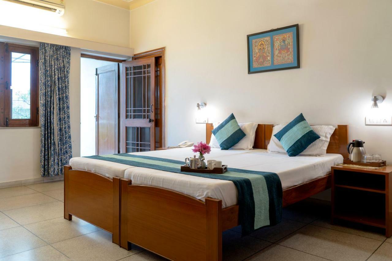 Giri Homestay By Vista Rooms Jaipur Luaran gambar