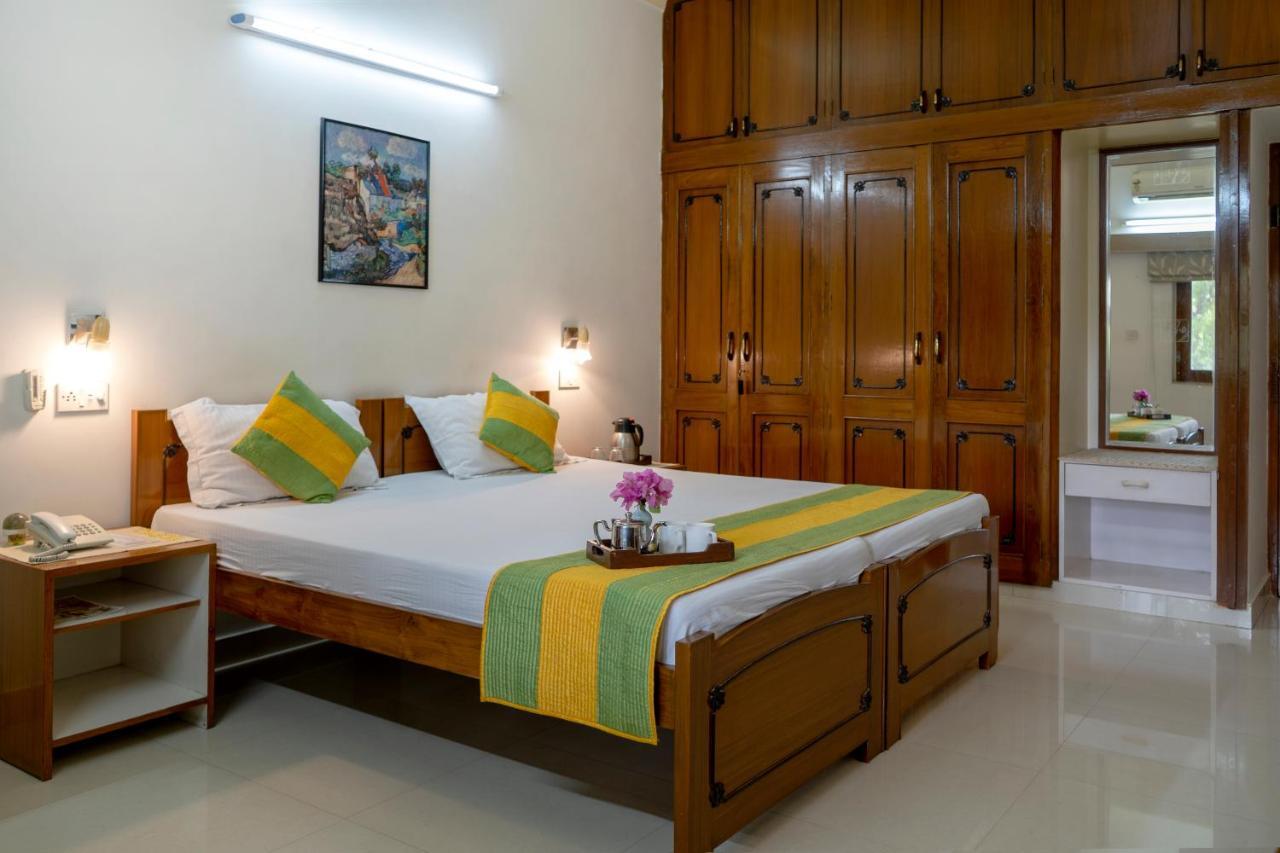Giri Homestay By Vista Rooms Jaipur Luaran gambar