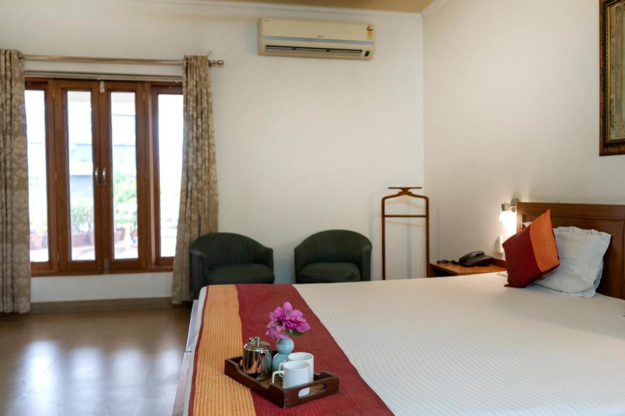Giri Homestay By Vista Rooms Jaipur Luaran gambar